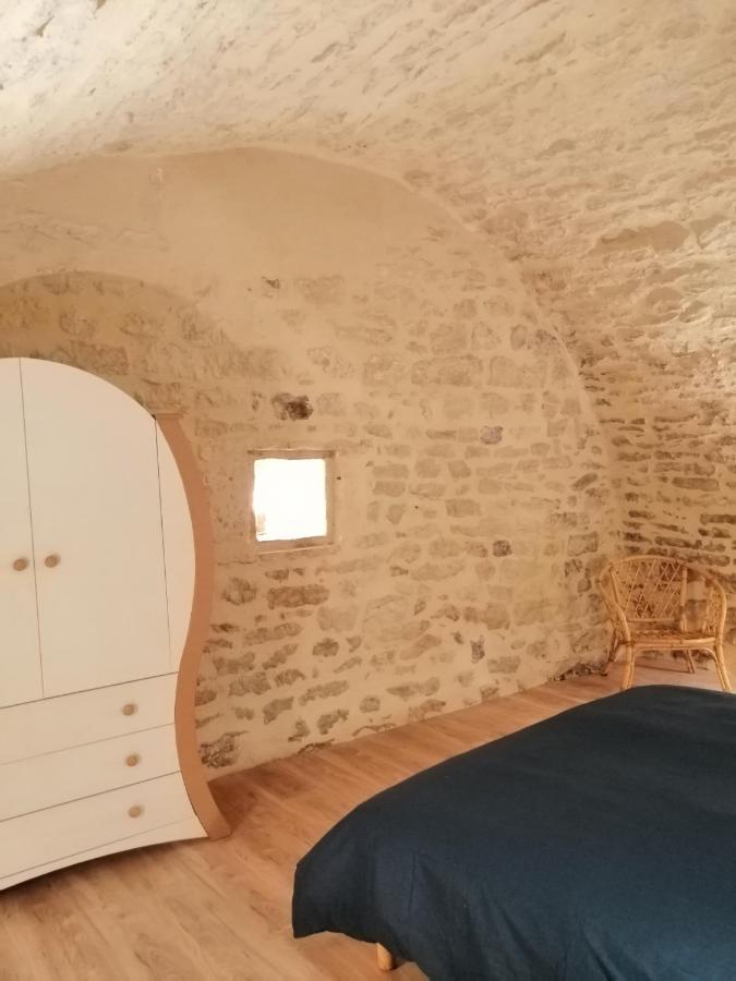 Le Refuge De La Sallee Gençay Dış mekan fotoğraf